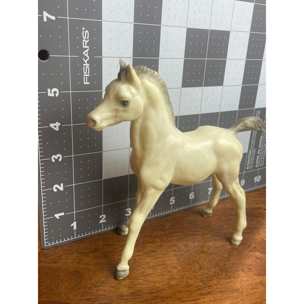 Breyer Vintage Proud Arabian Foal Model #218 Horse Alabaster Grey Shading 6in - Picture 7 of 8